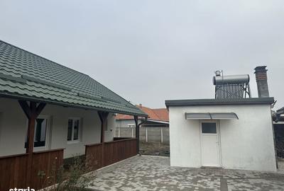 Casă cu 5 camere cu Teren 3885 Mp în Vermeș - 1