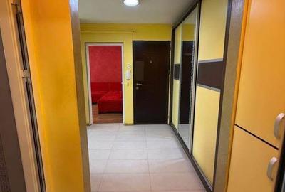 Apartament cu 2 camere decomandat în Școlilor