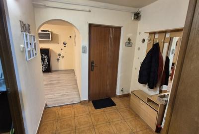 Inchiriez apartament doua camere in Micalaca zona 300 - 5