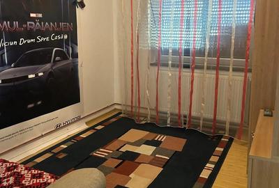 3 decomandate CRAIOVITA-Olimp,etaj 4,centrala. - 2