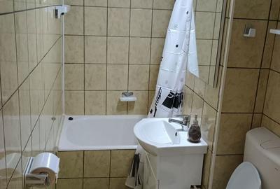 Apartament cu 2 camere nedecomandat în Hipodrom 3 - 4