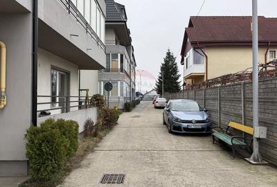 Apartament cu 3 camere de vanzare cu loc de parcare, Calea Barladului - 16