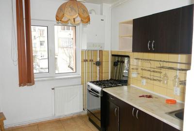 Apartament cu 3 camere, bucataria mobilata-utilata - 3