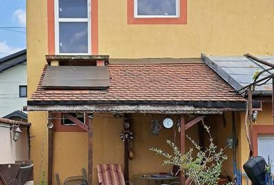Casă cu 2 camere cu Teren 300 Mp în Central - 1