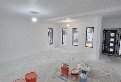 Casă cu 3 camere cu Teren 600 Mp în Exterior Vest - 1