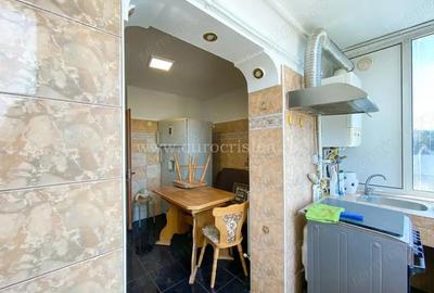 Apartament cu 3 camere decomandat, mobilat în Mangalia - 3