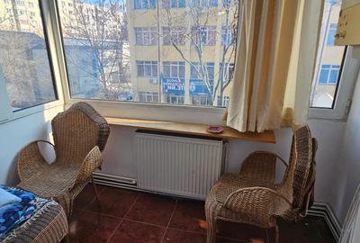 Apartament cu 3 camere semidecomandat, mobilat în Drumul Taberei - 12