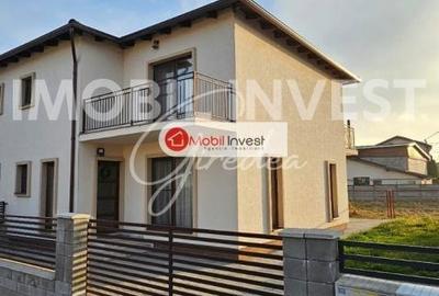 Casă cu 4 camere cu Teren 230 Mp în Lipoveni - 2