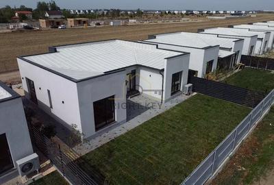 Casă individuală cu 4 camere cu Canalizare în Domnești - 1