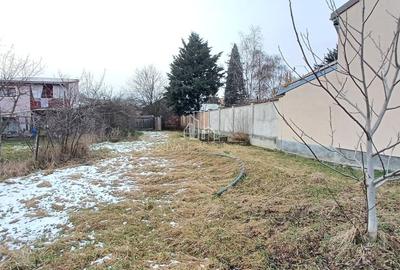 Casă individuală cu 3 camere cu Canalizare în Central - 2