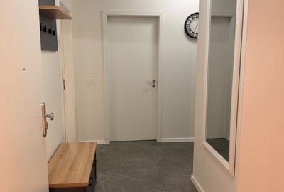 Apartament cu 2 camere decomandat, mobilat în Tractorul - 15
