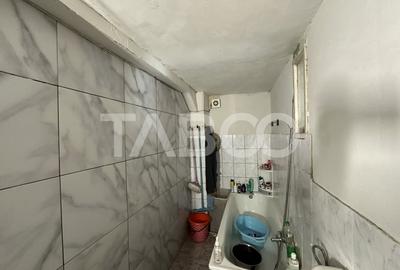 Casa de vanzare 5 camere 76 mpu 780 mp teren liber Comuna Mandra - 5