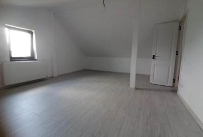 Case Individuale cu curte privată în Zona Cartierul Latin -  175000E-t - 9