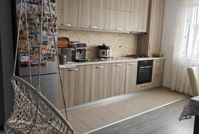 Apartament cu 3 camere decomandat în Florești - 6