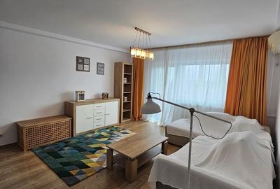 Apartament cu 3 camere semidecomandat în 1 Mai - 7