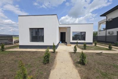 Casă individuală cu 3 camere cu Teren 380 Mp în Berceni - 1