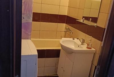 Inchiriez garsoniera in Ia?i, zona Tatara?i, str. Vasile Lupu - 3