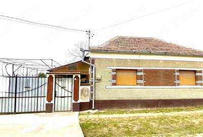 Casă cu Teren 1014 Mp în Cordău - 2