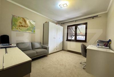 Casă cu 4 camere cu Teren 345 Mp în Central - 6