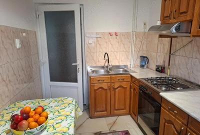 Apartament cu 3 camere semidecomandat în Central - 12