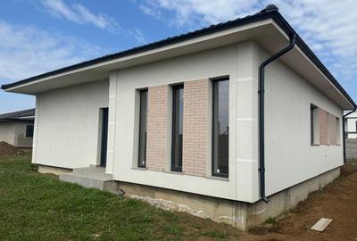 Casă individuală cu 5 camere cu Canalizare în Tunari - 2