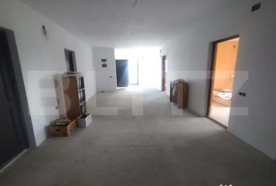 Spațiu comercial, de 1,400 mp, în Central - 1