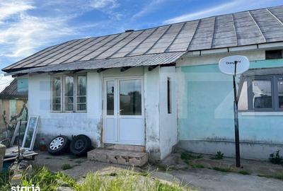 Casă cu 2 camere cu Teren 3309 Mp în Pielești - 3