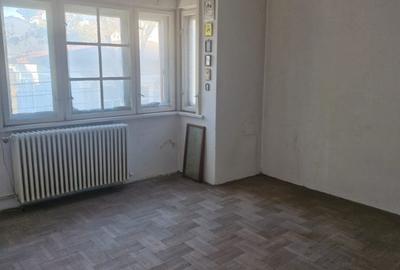 Apartament cu potențial investițional în zona istorică a Constanței Apartament cu potențial investițional în zona istorică a Constanței - 7