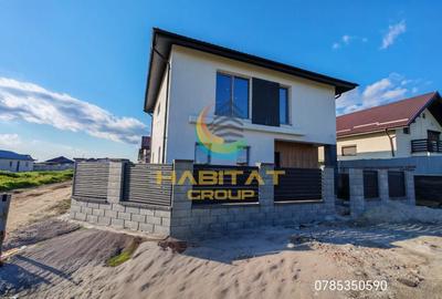 Casă individuală cu 4 camere cu Canalizare în Berceni