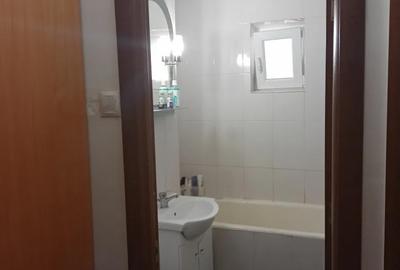 Apartament cu 3 camere decomandat, mobilat în Nicolina - 1