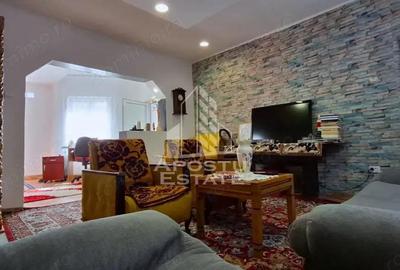 Casa de vanzare in Ineu formata din 2 cladiri - 8