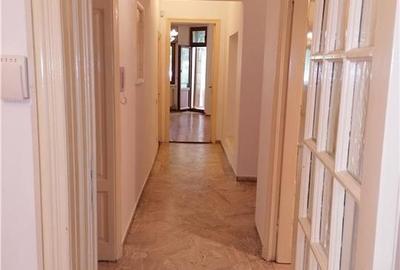 Apartament cu 3 camere semidecomandat, mobilat în Magheru - 13