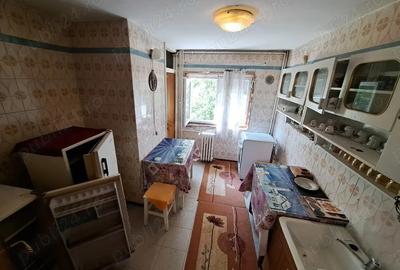 Apartament 4 camere Decomandat Pia?a Re?i?a - 6