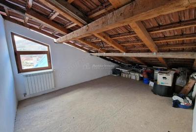 Casă cu Teren 214 Mp în Sud