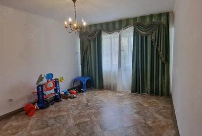 Faleza Nord 3 camere decomandate, etajul 1. - 8