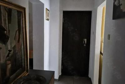 Apartament cu 3 camere decomandat în Central - 2