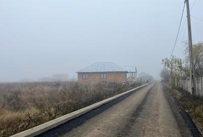 Vand teren - lot de casa in Sabareni - drum asfaltat, utilitati - 0% comision - 3