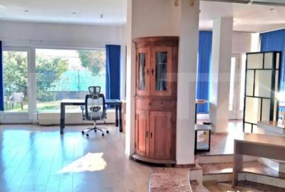 Casă cu 14 camere cu Teren 706 Mp în Soarelui - 1