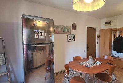 Vitan-Nucului, cf1Dec, 5/8, liber, mobilat, utilat, centrala termica proprie - 4