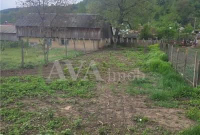 Casă cu Teren 600 Mp în Central - 9