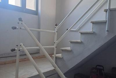 Casă cu 8 camere cu Canalizare în Semicentral - 11