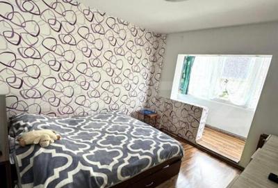 Apartament de vanzare, cu 4 camere, 70 mp, zona Astra - 3