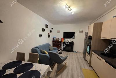 Apartament cu 3 camere decomandat în Vasile Aaron - 2