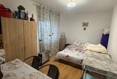 Garsoniera de vanzare Zona Comisia Centrala Pre?: 32.500 (negociabil) Etaj 3 din 4 | Inca - 1