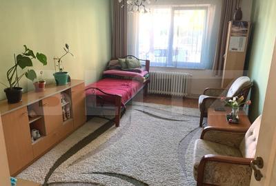 Apartament de vanzare cu 3 camere, 68 mp, zona Tudor