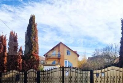 Casă cu 7 camere cu Teren 1520 Mp în Central - 11