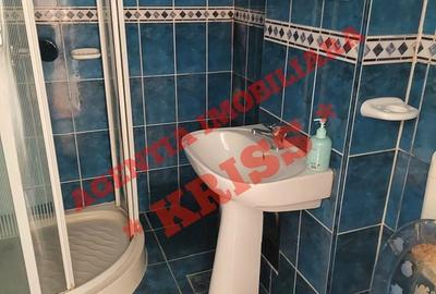 Apartament cu 3 camere decomandat în Central - 3
