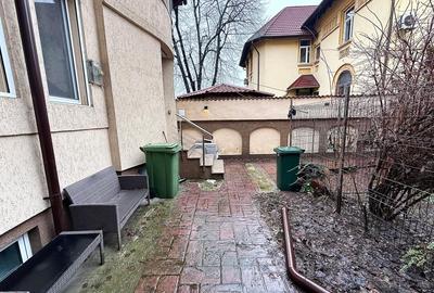 Casă cu 4 camere cu Canalizare în Parcul Carol - 9