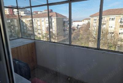 Apartament cu 3 camere în Nufărul