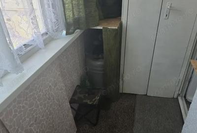 Apartament cu 4 camere decomandat în Progresul - 4